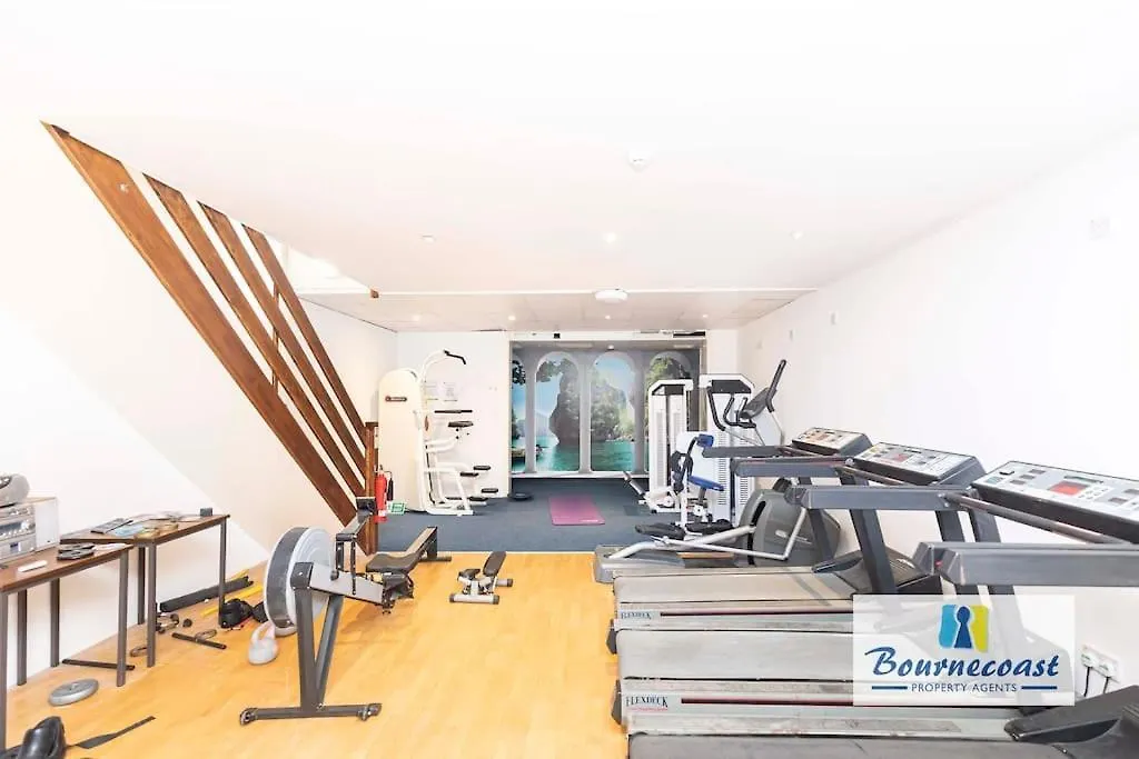 Bournecoast-Roof Terrace-Gym-Sea Glimpses- Fm977 Lägenhet Bournemouth
