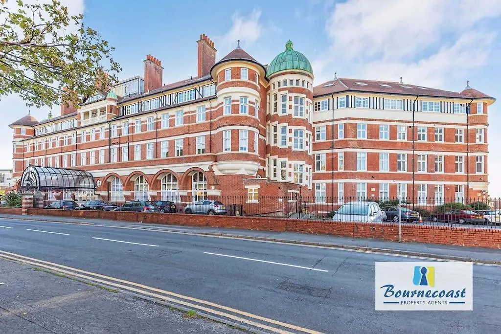Bournecoast-Roof Terrace-Gym-Sea Glimpses- Fm977 Apartment Bournemouth