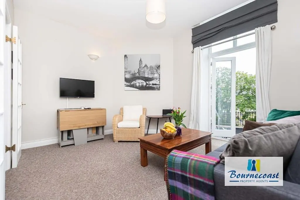 Bournecoast-Roof Terrace-Gym-Sea Glimpses- Fm977 Apartment Bournemouth