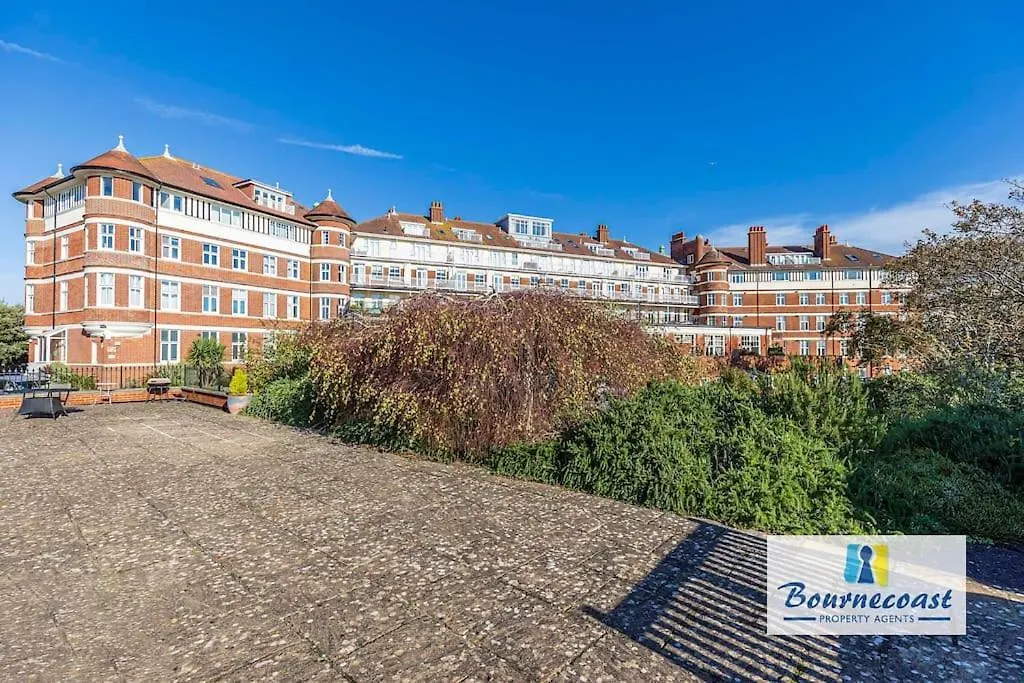 Bournecoast-Roof Terrace-Gym-Sea Glimpses- Fm977 Apartment Bournemouth